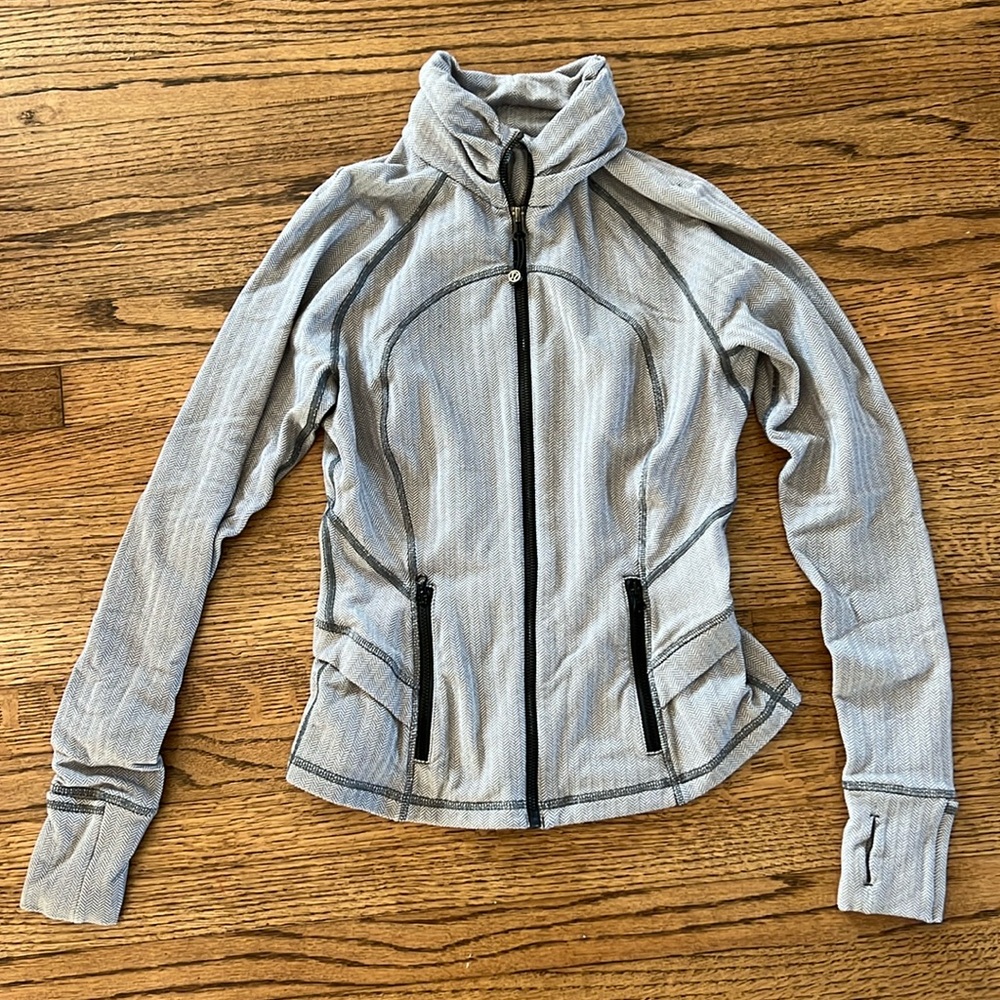 Lululemon Peplum Back Workout Zip Up